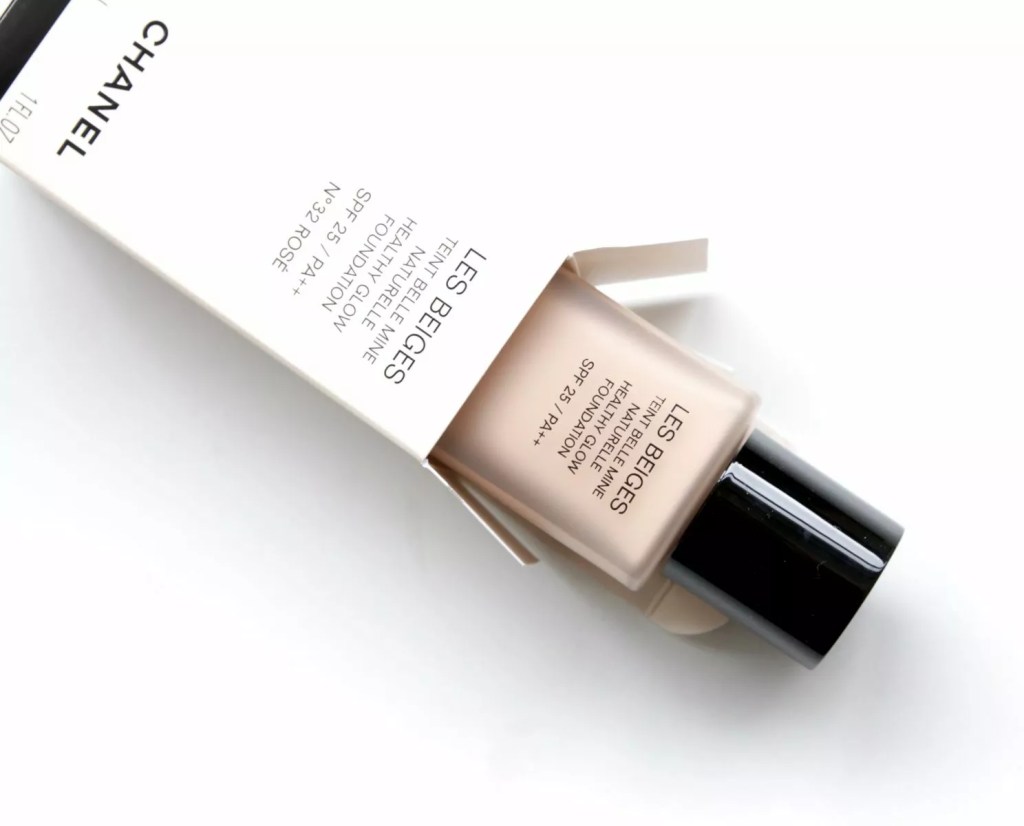 Chanel Les Beiges Healthy Glow Foundation