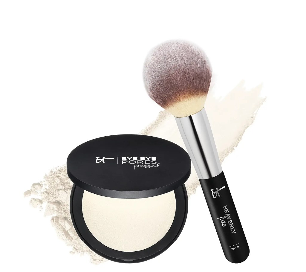 IT Cosmetics Bye Bye Pores Pressed Powder with brush