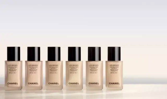 Chanel Les Beiges Healthy Glow Foundation 6 next to each other
